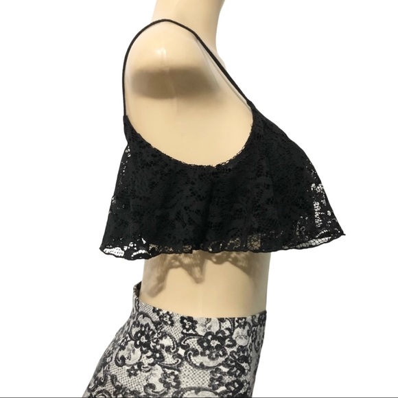 🦋Love Culture M Black Floral Lace Spaghetti Strap Crop Top🦋 - Picture 4 of 9